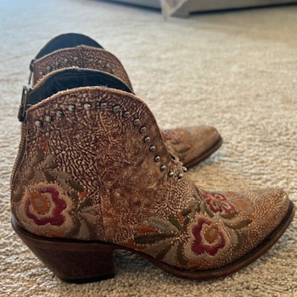Western booties with flowers and silver metal beads, Size 7.5 by Old Gringo - Picture 1 of 10